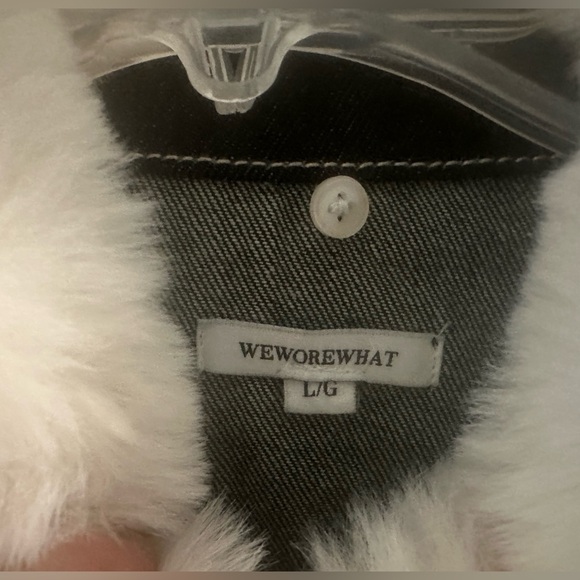 NWOT - WeWoreWhat Size L Jean Jacket with Removable Fur Collar - Picture 6 of 8